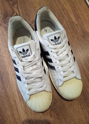 Продам мужские кроссовки бренда adidas