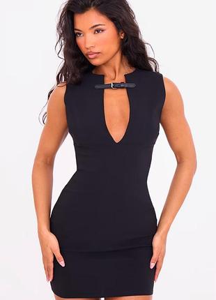 Чорна сукня prettylittlething з ремінцем на шиї розмір uk14(m-l)