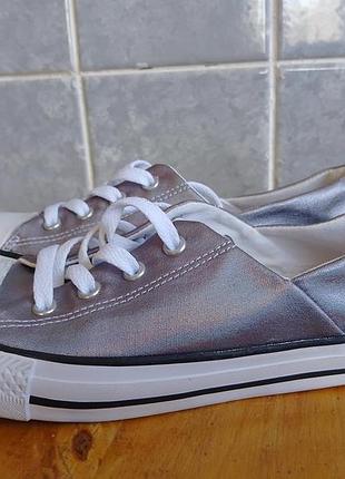Сріблясті текстильні кеди converse 37.5 розмір з напиленням "металік"
