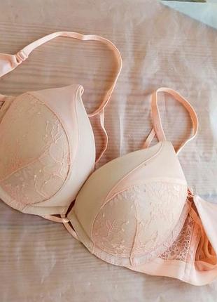 Бюстгальтер 75в розовый персиковый нюд пуш ап кружево тесьма bra victoria's secret