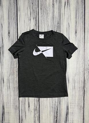 Nike футболка оригинал детская 128–137 см