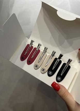 Трендовий набір заколок chanel