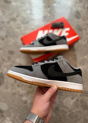 Стильні кросівки nike sb dunk low pro dark smoke grey
