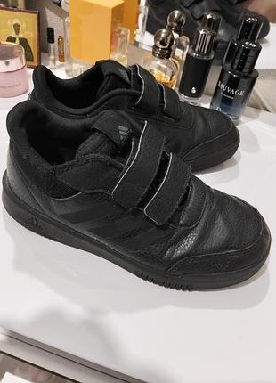 Фирменные детские кроссовки adidas