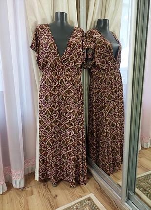 Віскозне з воланом по низу та на рукавах плаття 👗