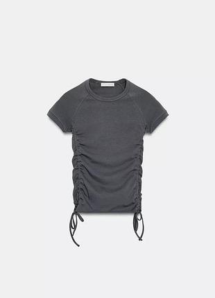 Футболка кроп-топ з регульованими зборками zara розмір с
