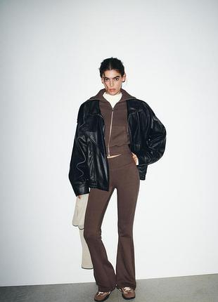 Коричневый костюм zara