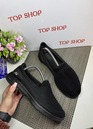 Оригінальні кросівки сліпони skechers