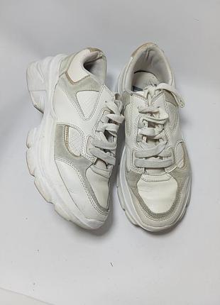 Кроссовки zara
