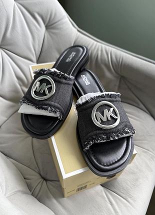 Оригінальні шльопанці michael kors