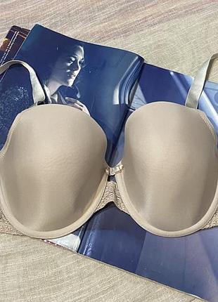 Triumph великолепный базовый бежевый бюст