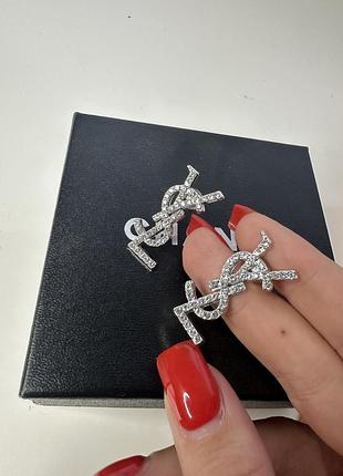 Стильні сережки
