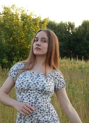 Платье черно-белое