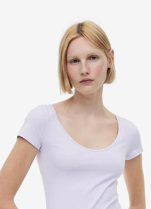 Жіноча футболка h&m 11675737 приталеная