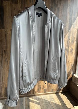 Атласний бомбер кофта піджак