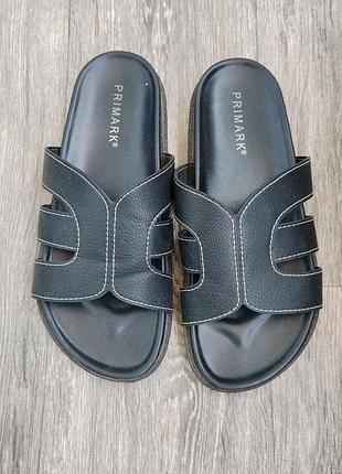 Шльопанці слайдери primark