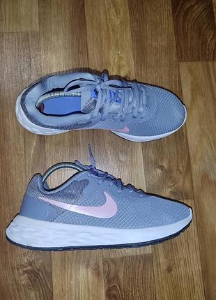 Жіночі кросівки nike р.37-38