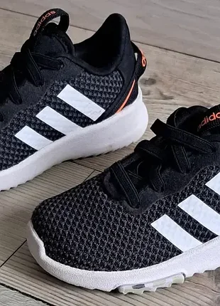 Кросівки adidas (р.23)