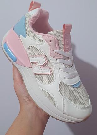 Кроссовки женские new balance