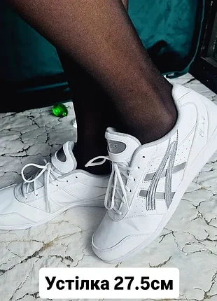 Asics оригінал білі кросівки з змінними кольорами панелей та язичка
