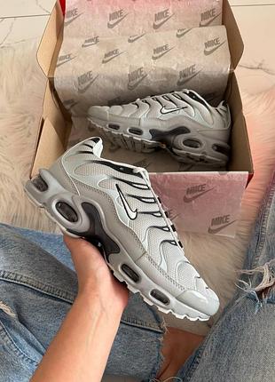 Nike air max tn plus grey black