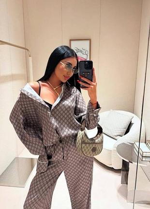 Костюм принт монограма сірій gucci
