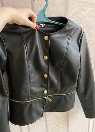 Куртка zara эко кожа в ідеальному стані