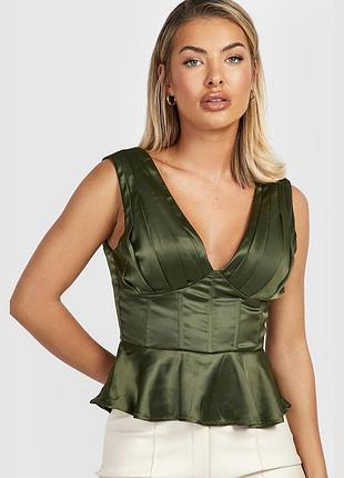 Топ новий boohoo