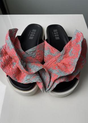 Оригінальні шльопанці msgm