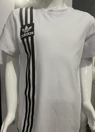 Футболка adidas