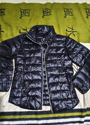 Продам куртки на девочку 6-8лет 2