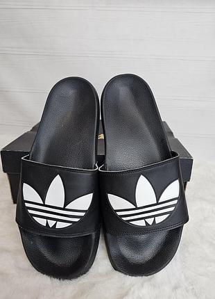 Шлепанцы adidas 46 размер