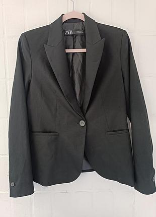 Красивый женский черный пиджак zara