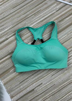 Топ nike pro