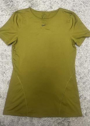 Спортивна жіноча футболка nike dri-fit оригінал