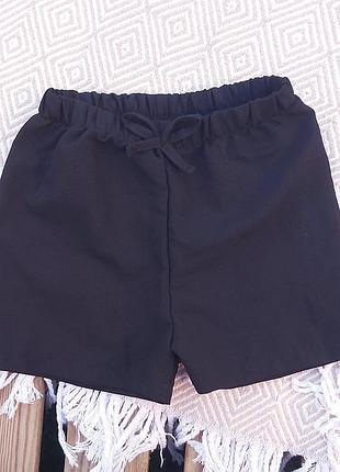 Легкие черные шорты на девочку 6-7 лет. состояние новых🎀