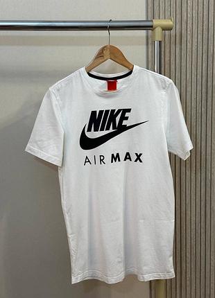 Чоловіча футболка nike  •розмір м