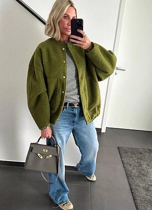 Зелений бомбер оверсайз куртка zara
