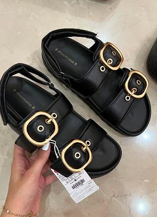 Невероятно стильные и удобные босоножки stradivarius 36 размера (23.5см стелька)