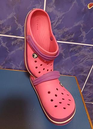 Рожеві дитячі шльопанці крокси сабо crocs c12 розмір 29