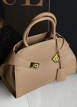 Сумка женская salvatore ferragamo деловая бежевый феррагамо премиум качества