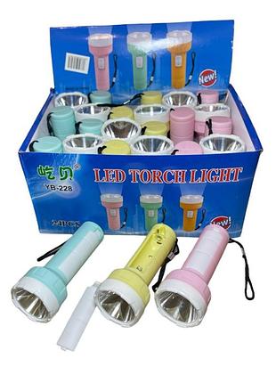Компактный пластиковый светодиодный фонарь №228 пл. на 1 r6 (4,5×10,5 см)