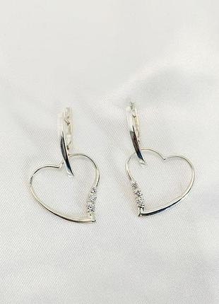 Серебряные серьги сердце висюльки с фианитами dariy 315