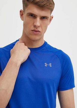 Спортивна футболка under armour