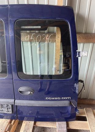 Дверь задняя правая распашная со стеклом 128142, 13107942, 5161575 opel combo (01-11) 95036