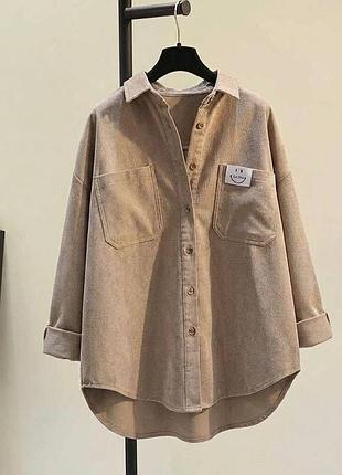 Рубашка женская оверсайз хлопок мемори с карманами и нашивкой р. 58-60 бежевый (43/926)