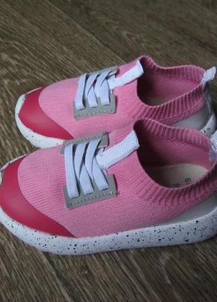 Кросівки. кеди.