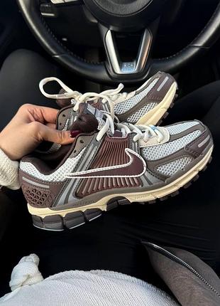 Zoom vomero 5 brown