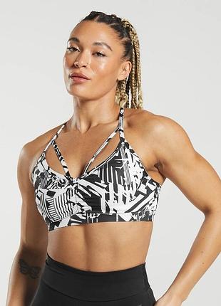 Топик gymshark b2a7j-bbt8*03 женск. бело/черный xs (194 777)