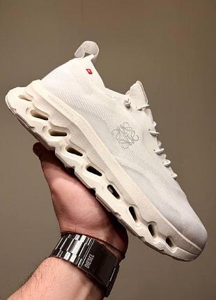 On cloudtilt loewe white